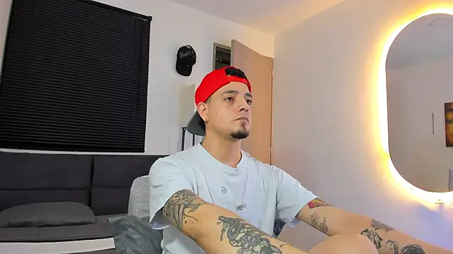 alejandro_calderon1n Webbikameraesitys