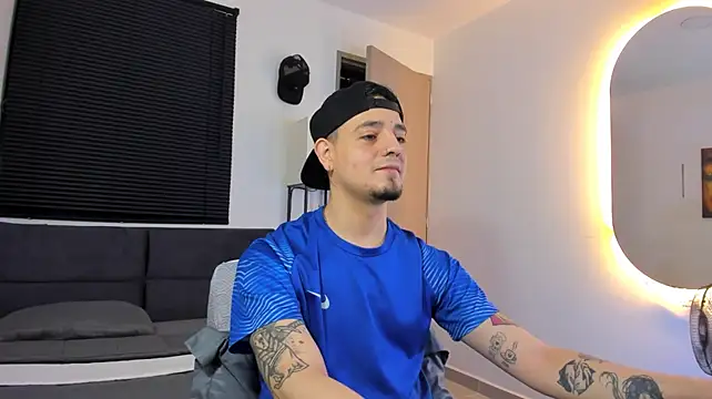 alejandro_calderon1 Webcam-Show