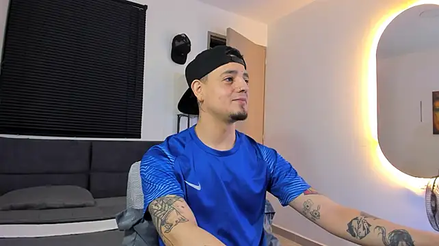 alejandro_calderon1's Webcam Show