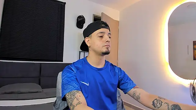 alejandro_calderon1 Webcam-Show