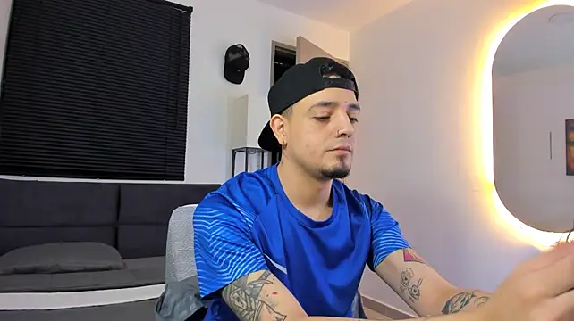 alejandro_calderon1 Pertunjukan Webcam
