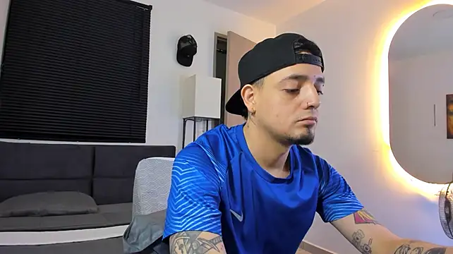 alejandro_calderon1 网络视讯表演