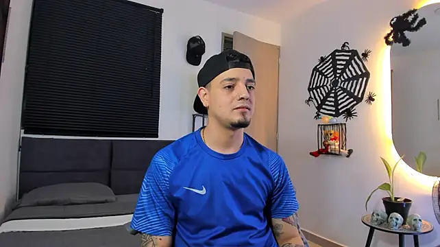 alejandro_calderon1 Webcam-Show