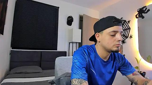 Show modela alejandro_calderon1 na web-kameri