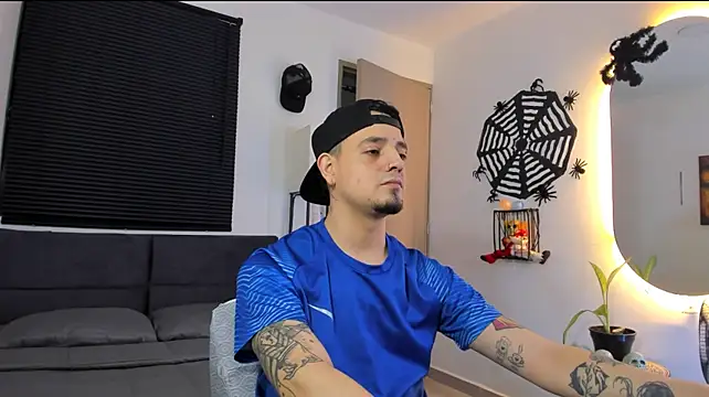 Pokazy przed kamerką – alejandro_calderon1