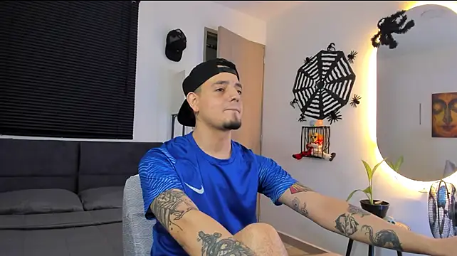 alejandro_calderon1n Webbikameraesitys