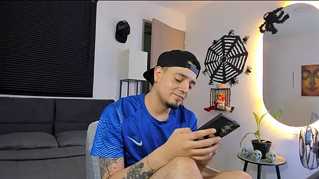 alejandro_calderon1 Webcam-Show