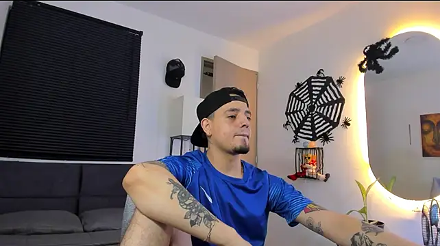 alejandro_calderon1 Show Webcam
