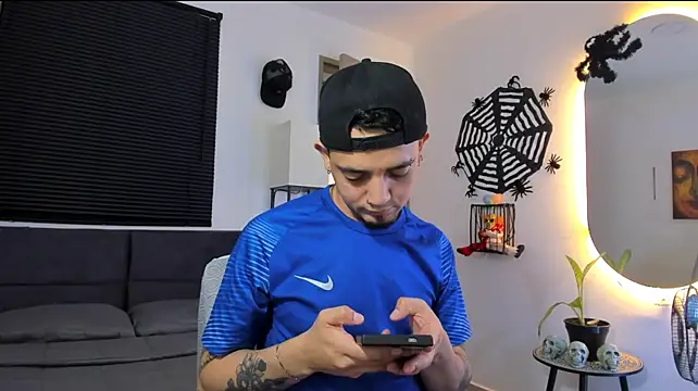 alejandro_calderon1n Webbikameraesitys
