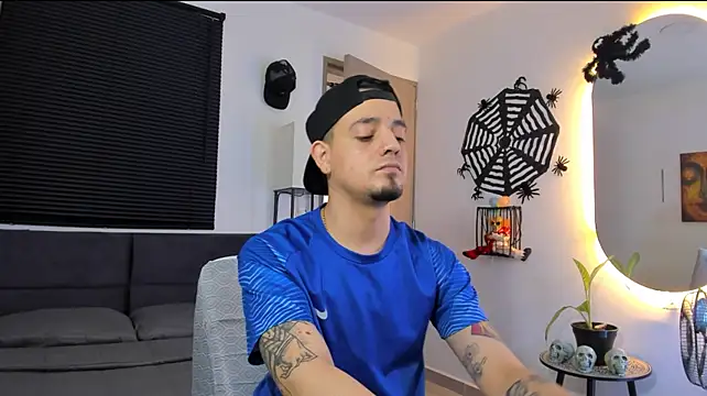 alejandro_calderon1's Webcam Show