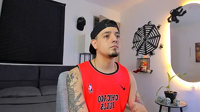 Show modela alejandro_calderon1 na web-kameri