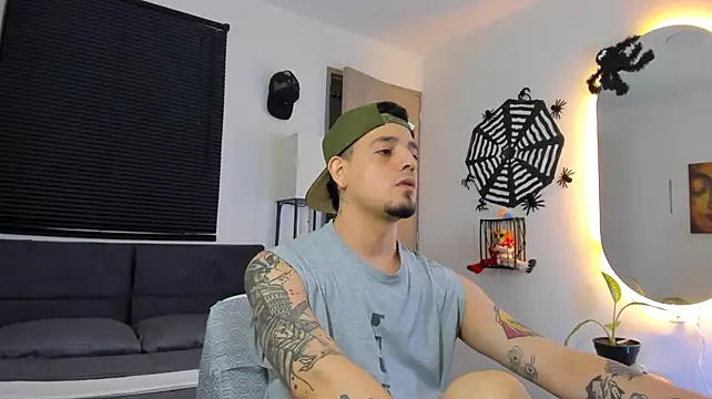 alejandro_calderon1 Webcam-Show