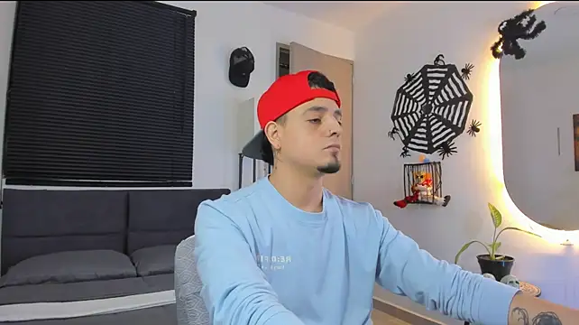 alejandro_calderon1n Webbikameraesitys