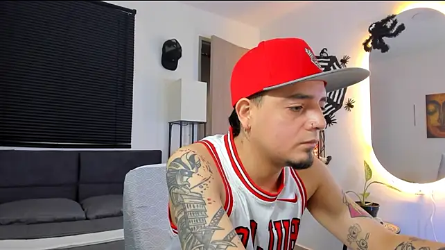 alejandro_calderon1's Webcam Show