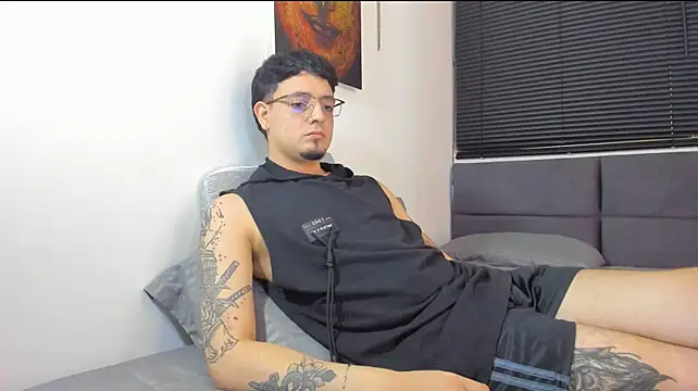 Pokazy przed kamerką – alejandro_calderon1