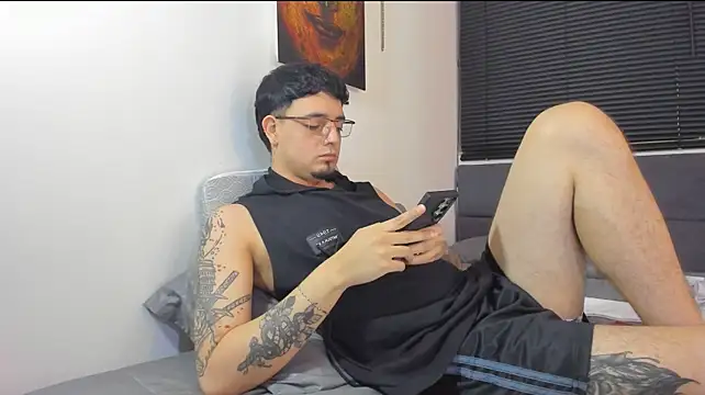 alejandro_calderon1 Show Webcam