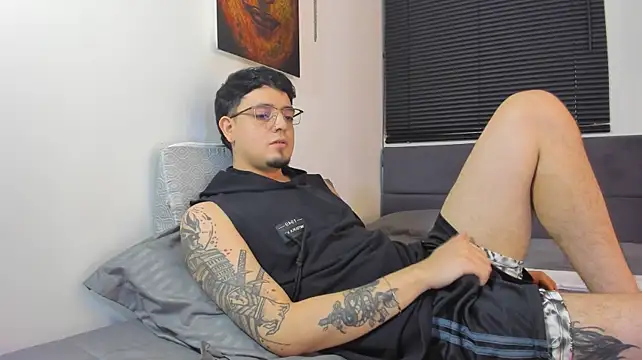 alejandro_calderon1: вебкам-шоу