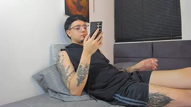 alejandro_calderon1 Adlı Modelin Web Kamerası Şovu
