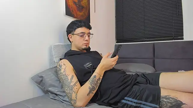 alejandro_calderon1 Show Webcam