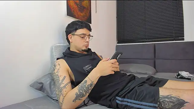 Show de alejandro_calderon1 na webcam