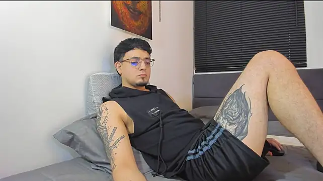 Pokazy przed kamerką – alejandro_calderon1