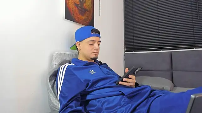 alejandro_calderon1 Webcam-Show