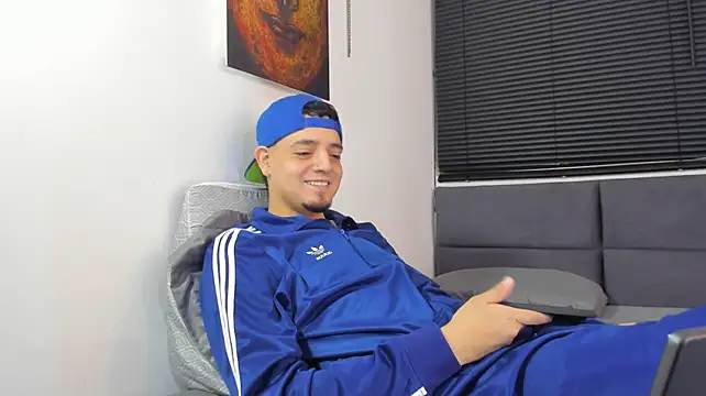 alejandro_calderon1's Webcam Show
