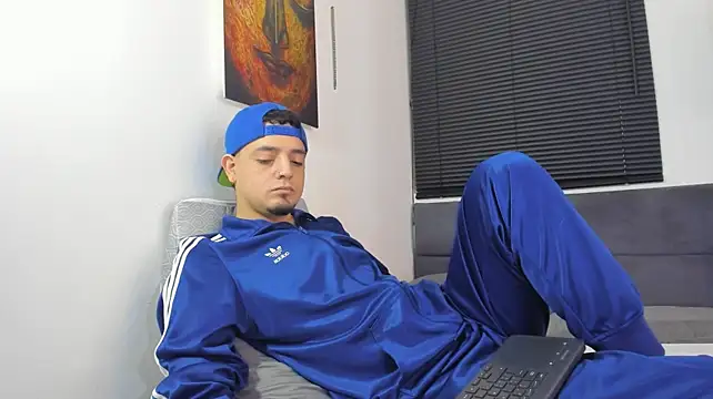 Pokazy przed kamerką – alejandro_calderon1