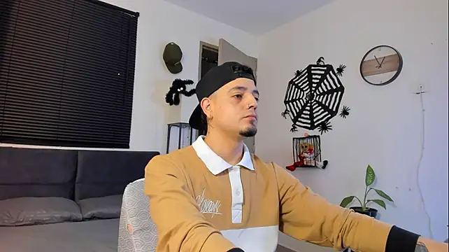 Pokazy przed kamerką – alejandro_calderon1