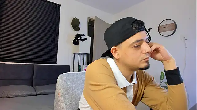 alejandro_calderon1 Шоу с уебкамера