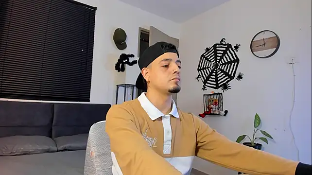 alejandro_calderon1n Webbikameraesitys