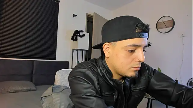 Show de alejandro_calderon1 na webcam