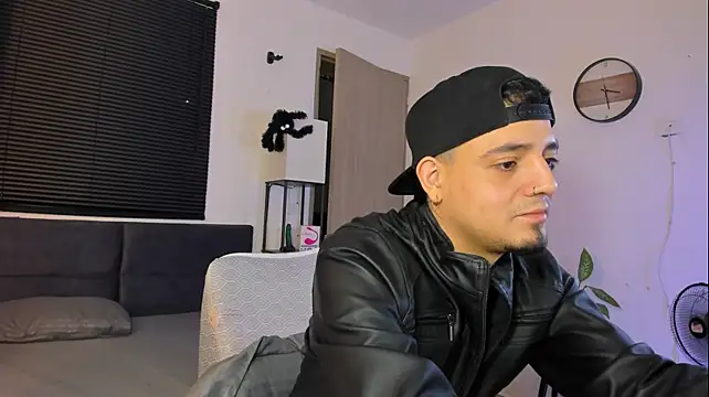 Show de alejandro_calderon1 na webcam