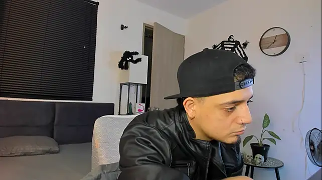 alejandro_calderon1's Webcam Show