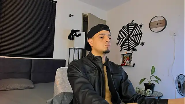 alejandro_calderon1 Adlı Modelin Web Kamerası Şovu