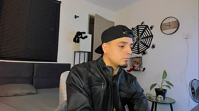 alejandro_calderon1 Show Webcam