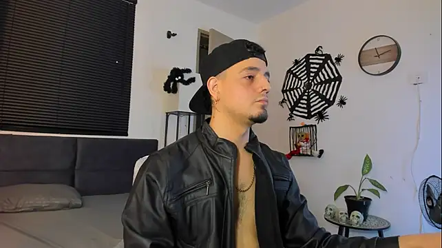 alejandro_calderon1's Webcam Show