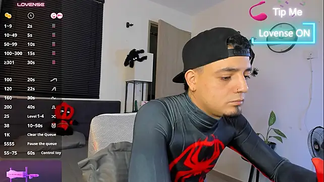alejandro_calderon1 Webcam-Show