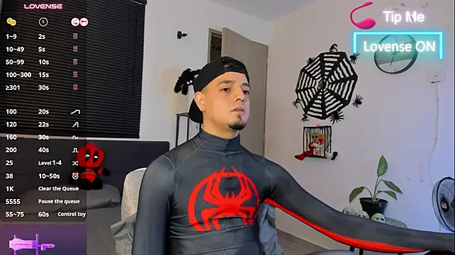 Show modela alejandro_calderon1 na web-kameri