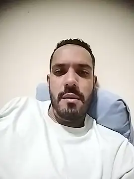 dinhokra: διαδικτυακό σόου στην κάμερα