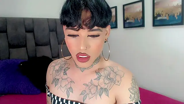 little_star_porn's Webcam Show