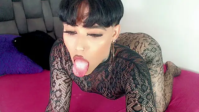 little_star_porn Adlı Modelin Web Kamerası Şovu