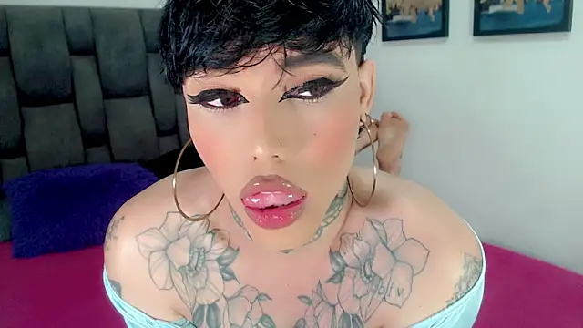 little_star_porn's Webcam Show