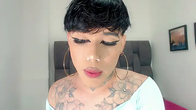 little_star_porn's Webcam Show
