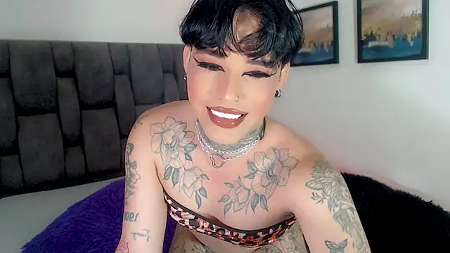 little_star_porn Show in webcam