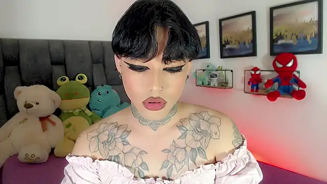 Pokazy przed kamerką – little_star_porn