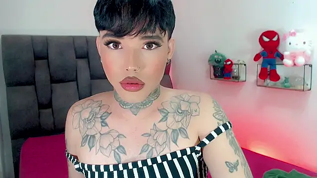 Pokazy przed kamerką – little_star_porn