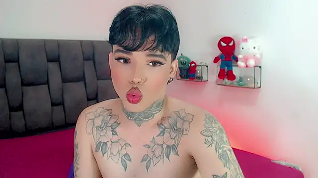Pokazy przed kamerką – little_star_porn