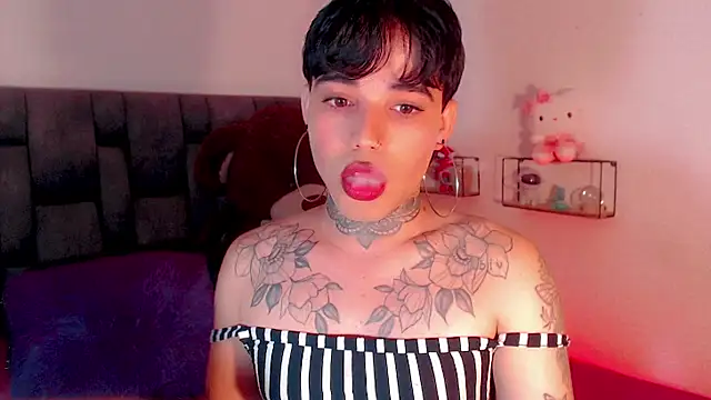 little_star_porn Adlı Modelin Web Kamerası Şovu