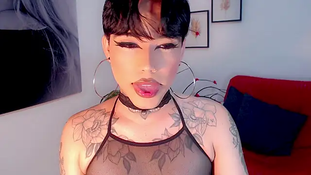 Pokazy przed kamerką – little_star_porn
